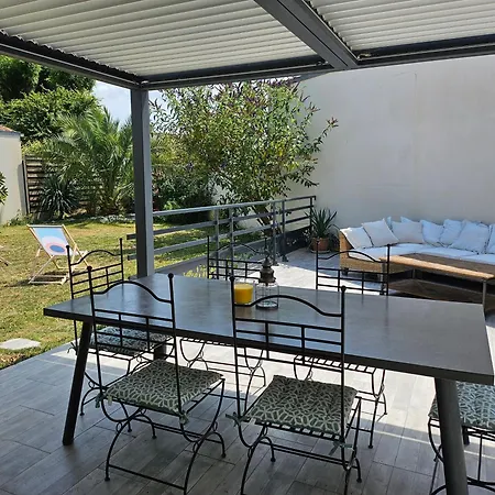 Villa Jolie Maison Neuve Avec Piscine *